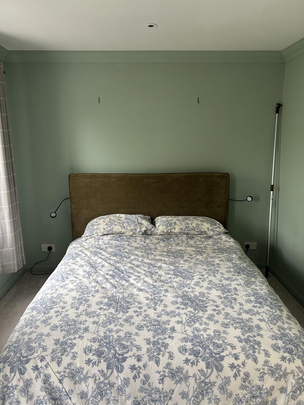 Room Caldwell Street in Greater London