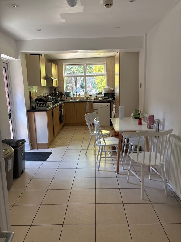 Room Fairfax Road in Greater London