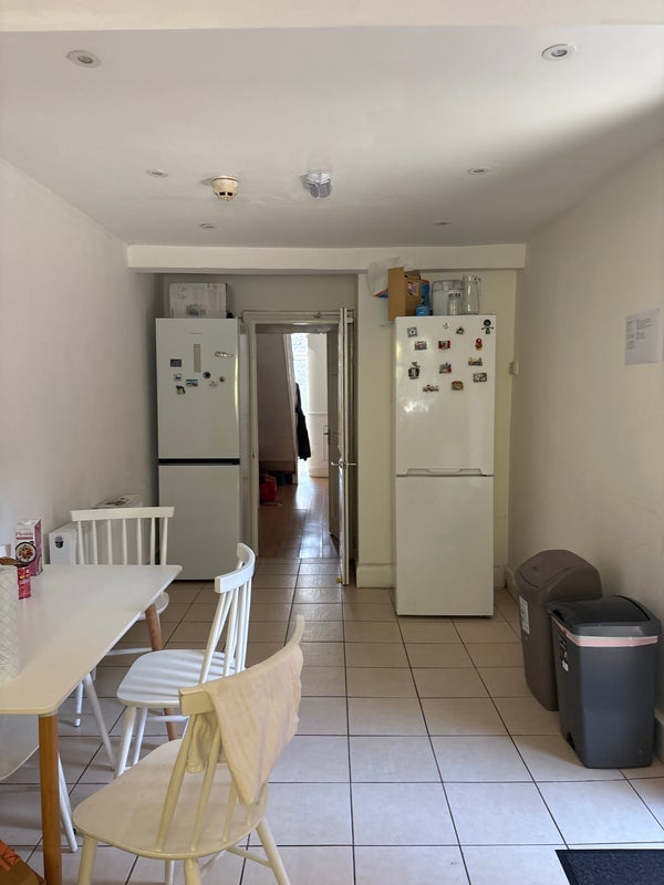 Room Fairfax Road in Greater London