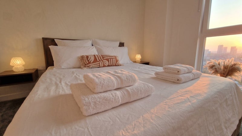 Room Heyrod Street in Manchester