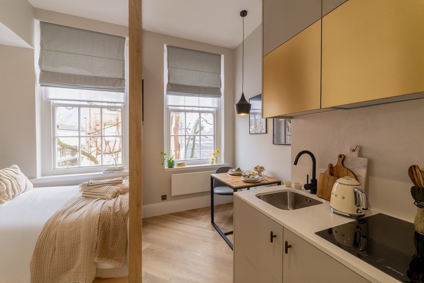 Flat Draycott Avenue in Greater London