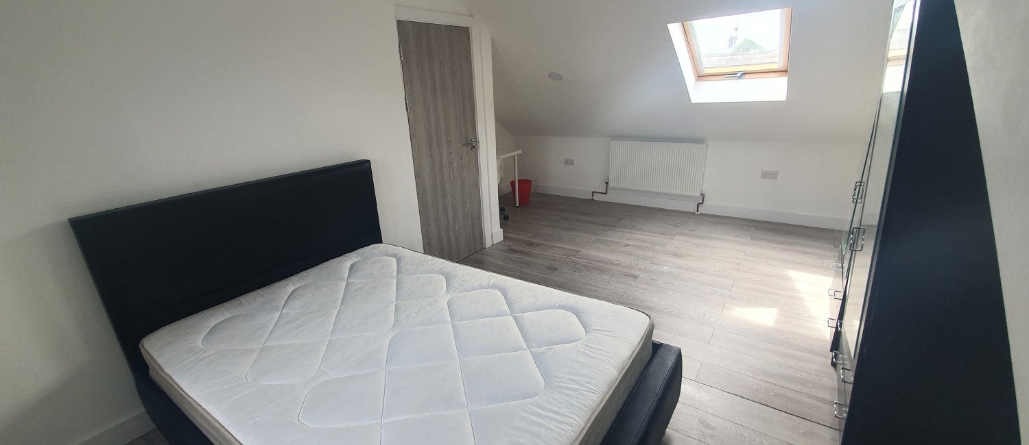 Flat Russell Street in Cardiff