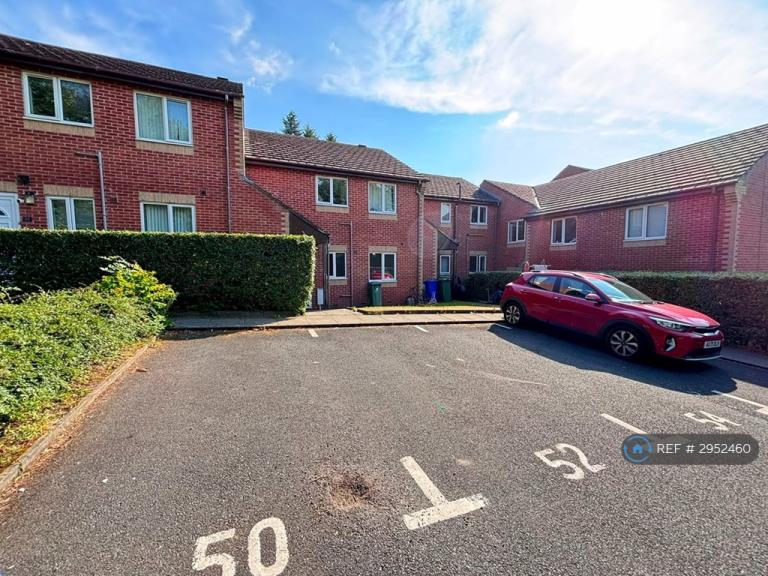 Flat Berkeley Crescent in Tameside