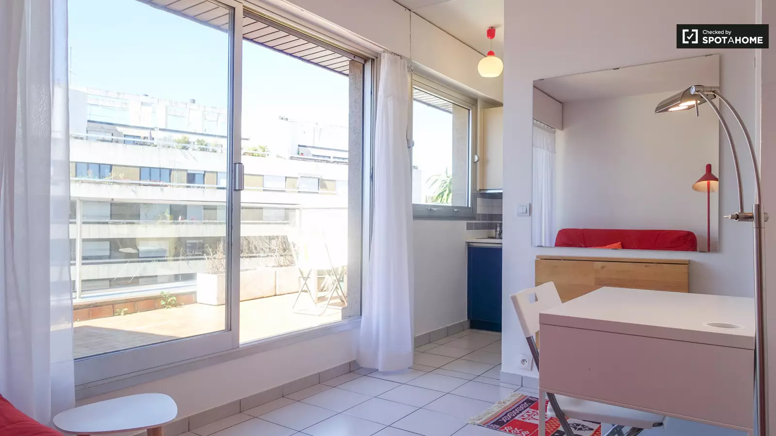 Flat Rue Eugène Gibez in Paris