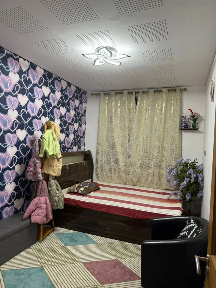 Room Lee Avenue in Greater London
