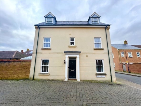 House Stonehenge Road in Swindon