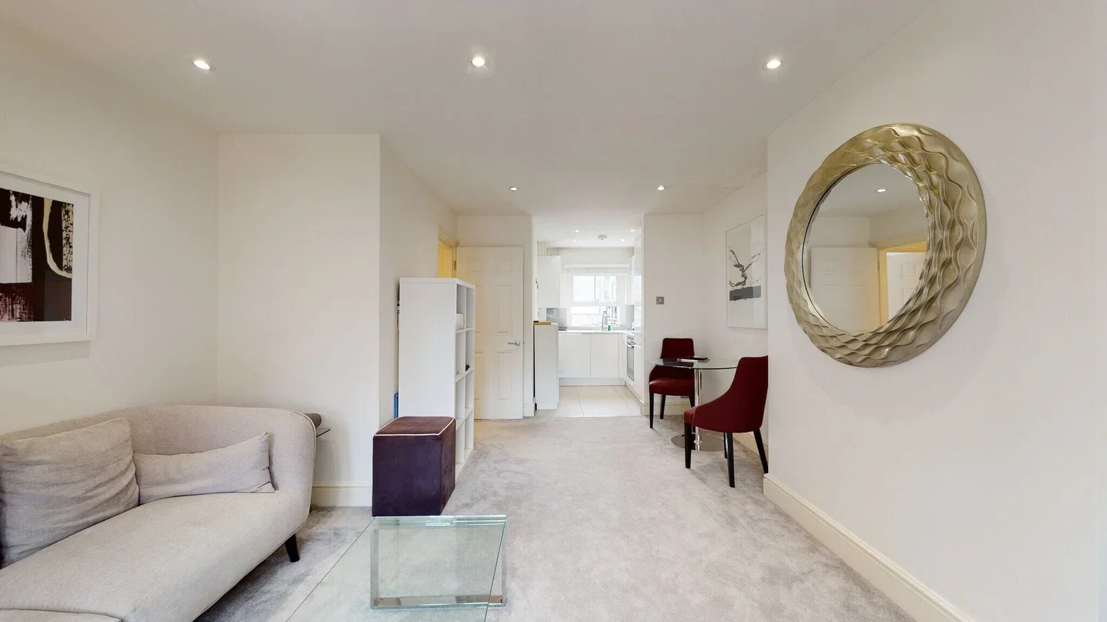 Flat Montagu Row in London