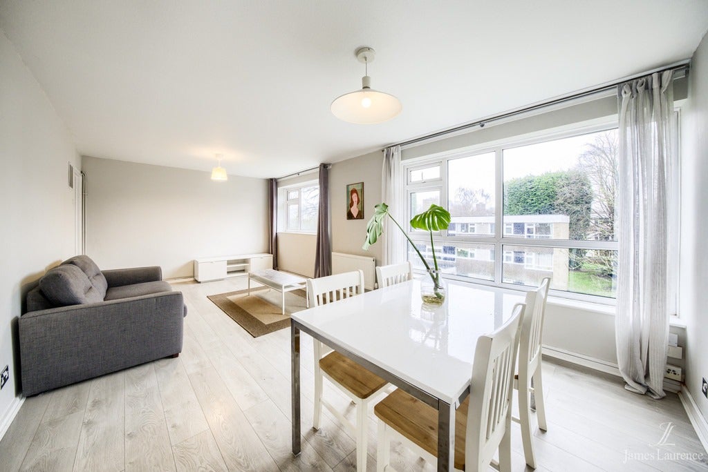 Flat Berrow Drive in Birmingham