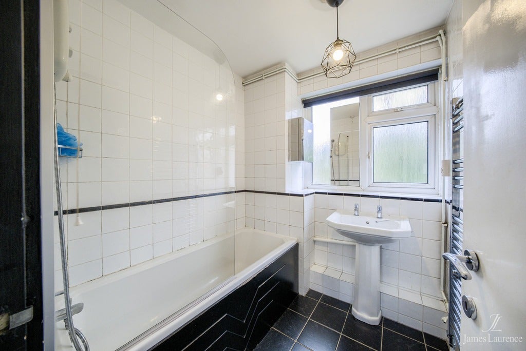 Flat Berrow Drive in Birmingham