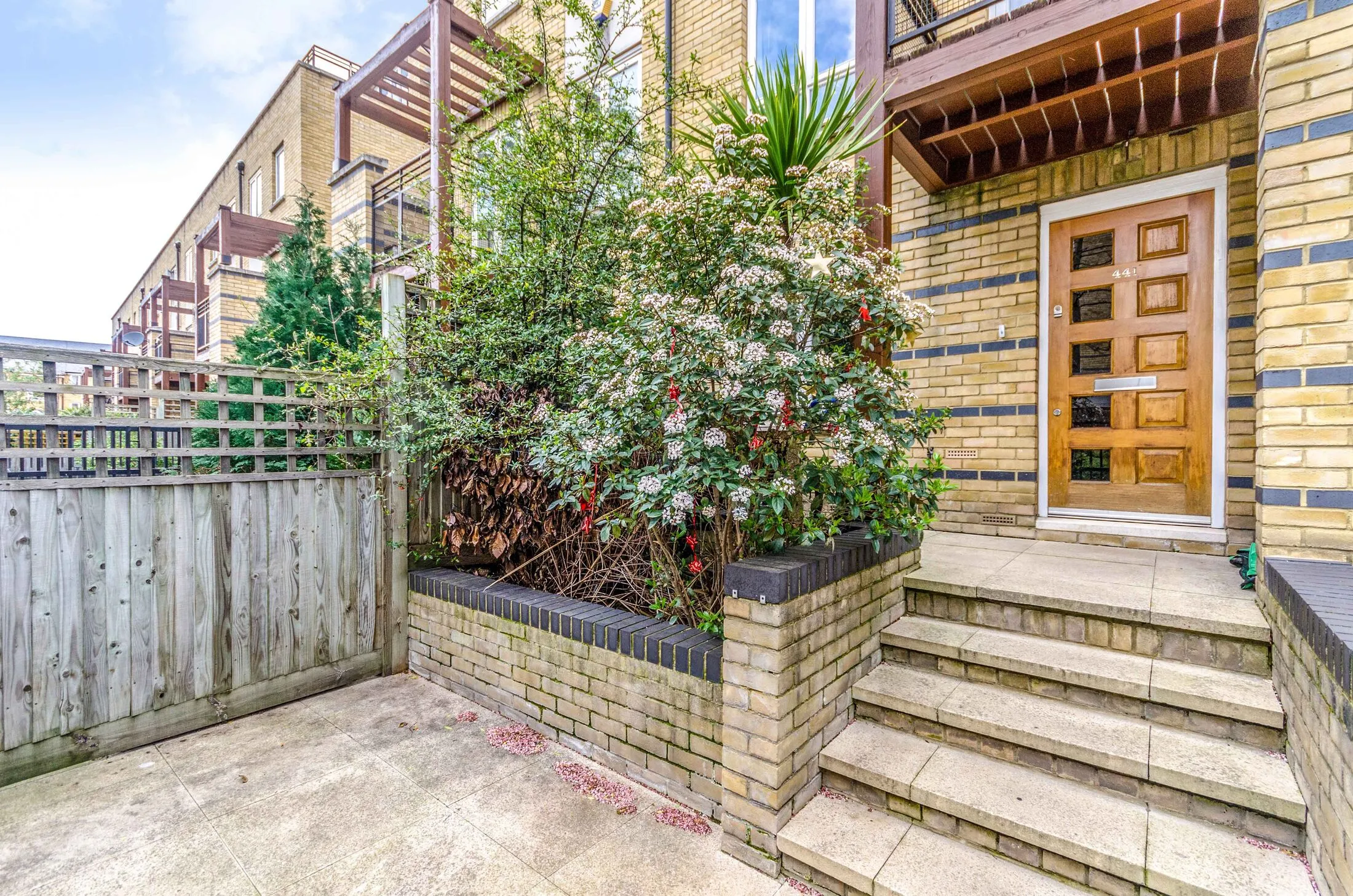 House St. Davids Square in Greater London