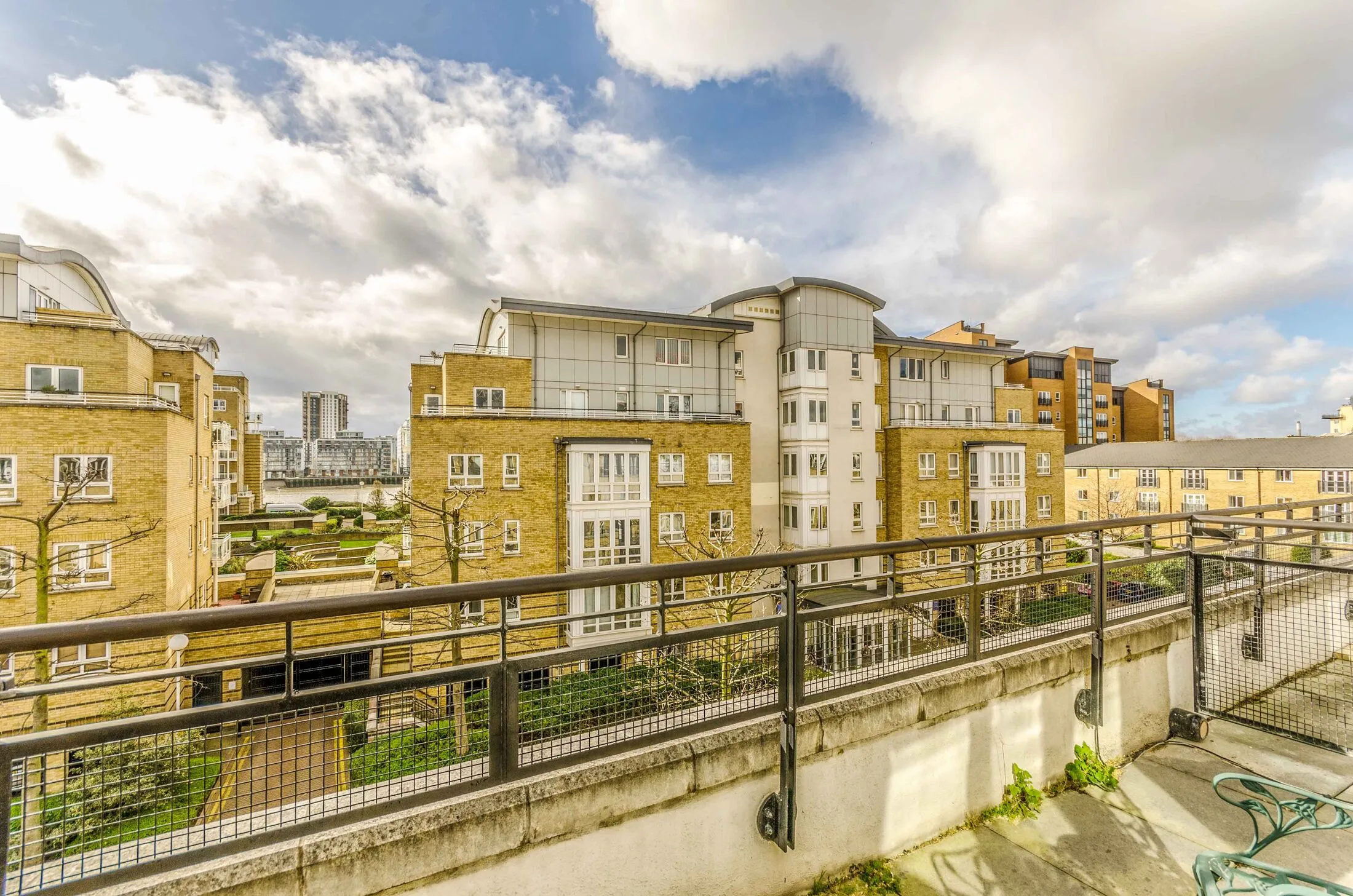 House St. Davids Square in Greater London