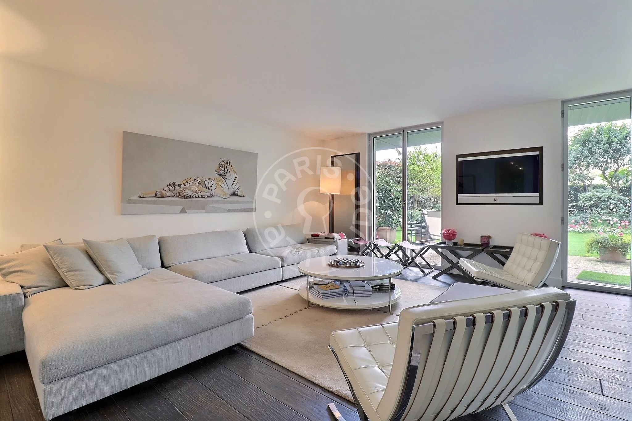 Flat Rue de Longchamp in Neuilly-sur-Seine