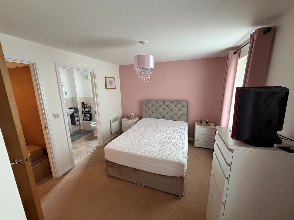 Flat Ringley Road in Manchester