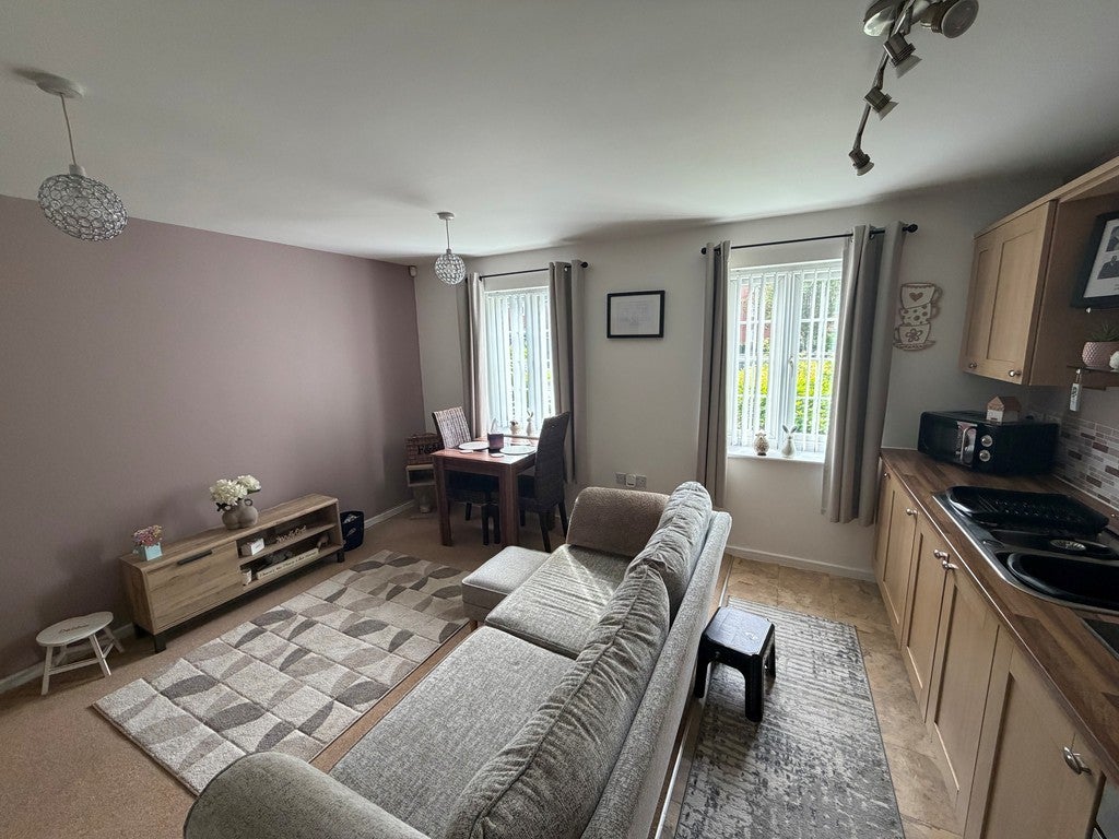 Flat Ringley Road in Manchester
