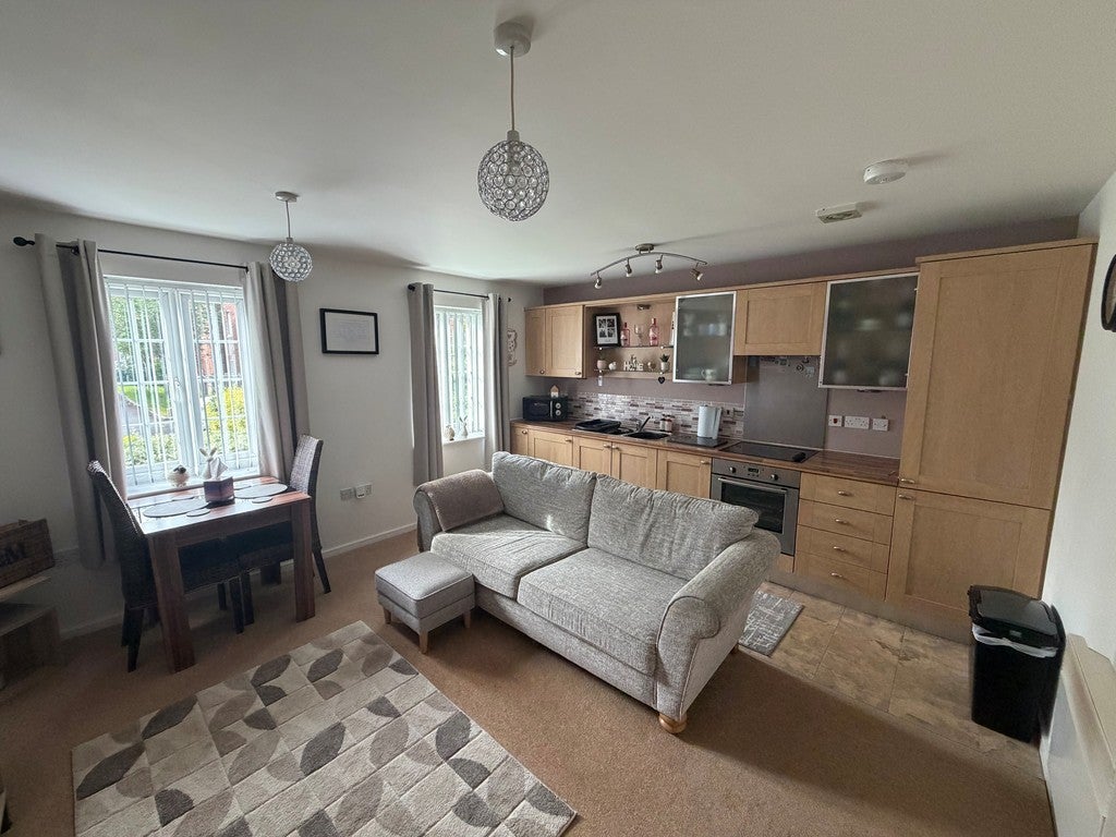 Flat Ringley Road in Manchester