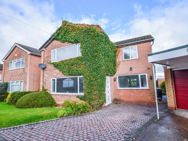 House Lomond Avenue in Trafford