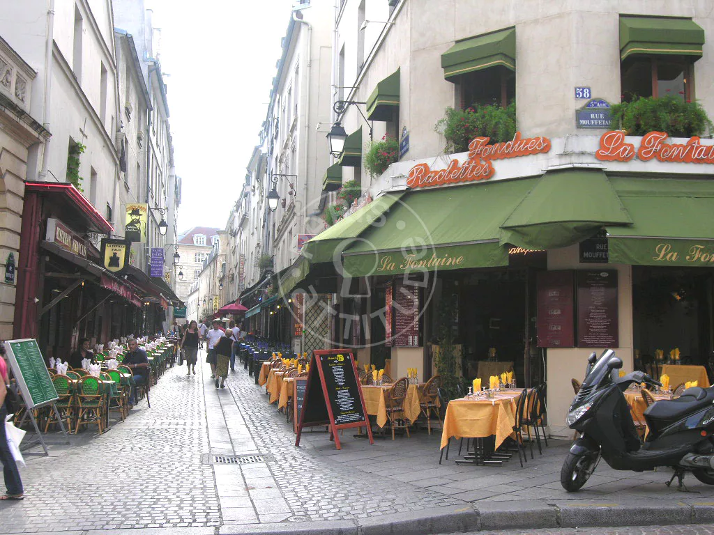 Appartement Place de la Contrescarpe à Paris