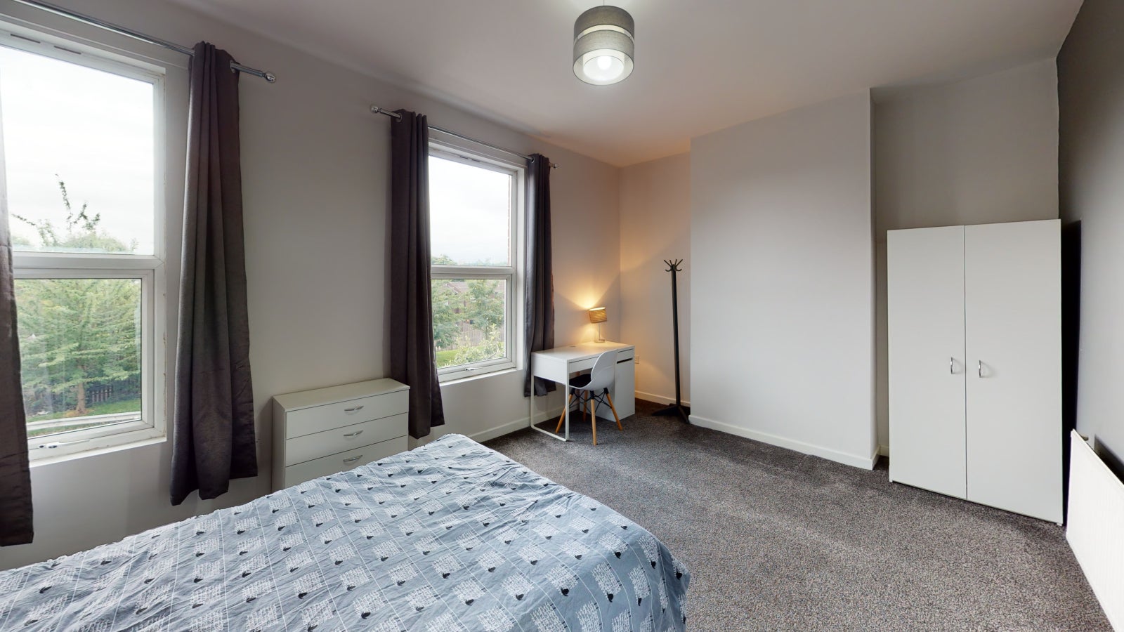 Room Burley Road in Leeds