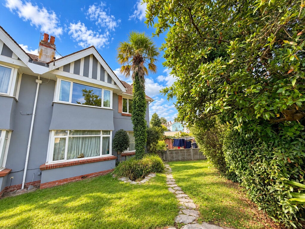 Flat Southfield Road in Paignton