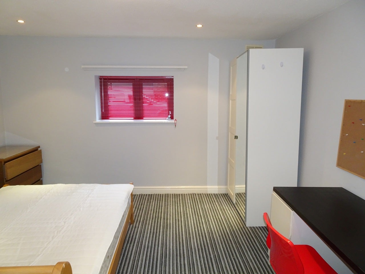 Room Richmond Grove in Manchester