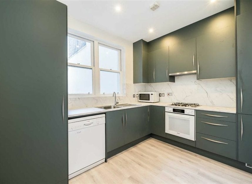 Flat Queen's Gate in Greater London