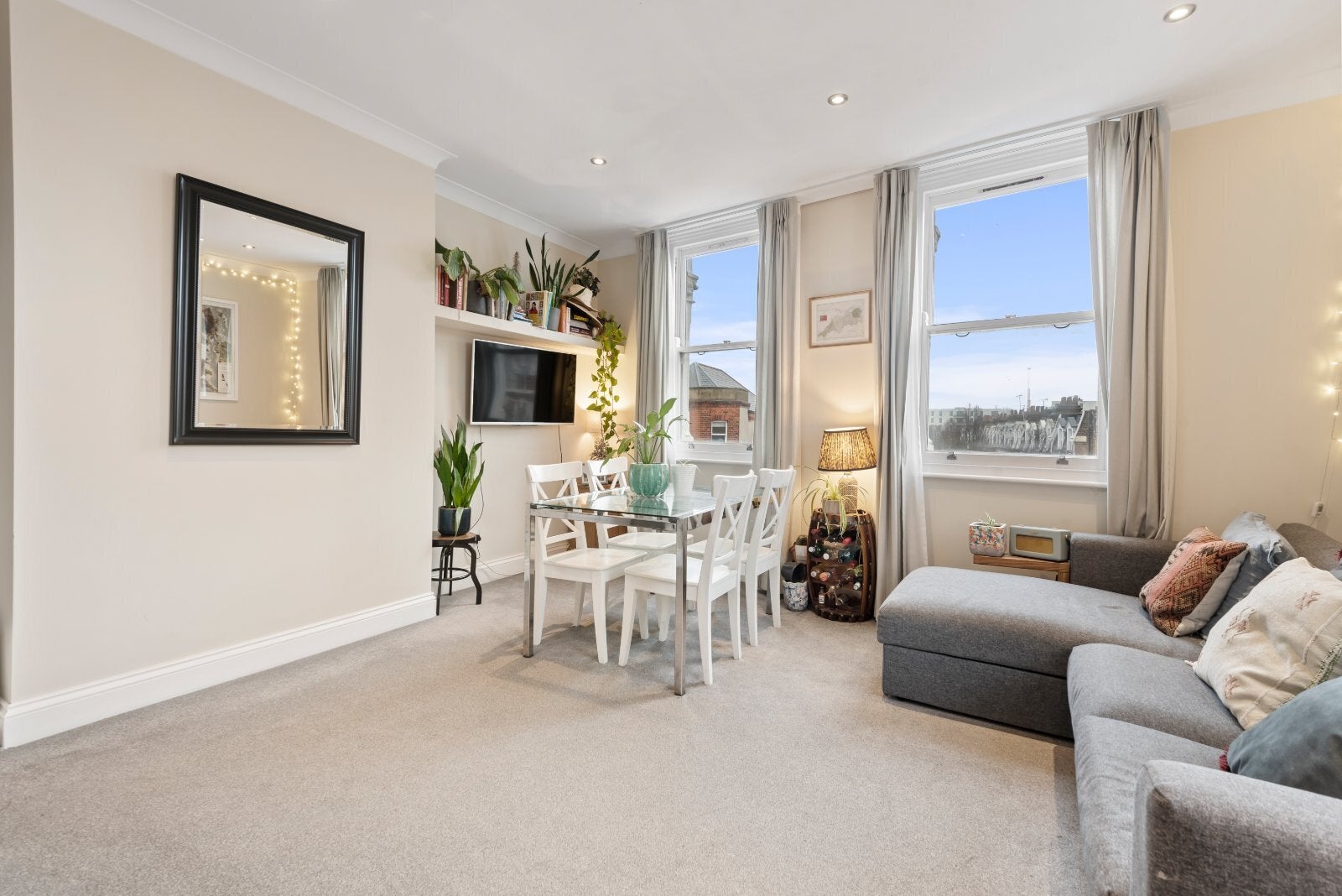 Flat Fulham Road in Greater London
