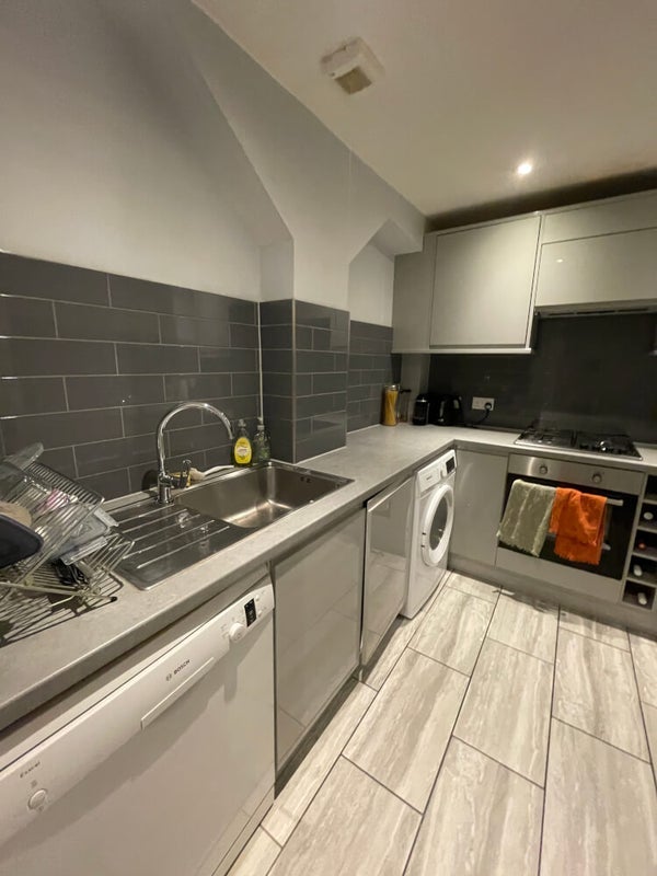 Room Chepstow Road in City of Westminster