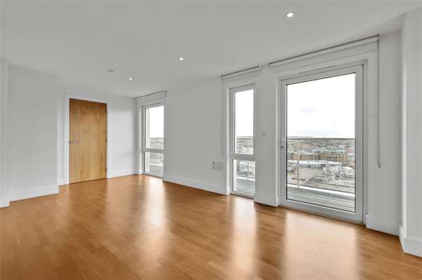 Flat Coverts Road in Elmbridge