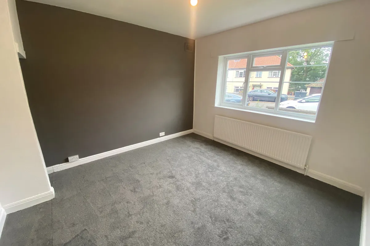 Flat Sandringham Drive in Leeds
