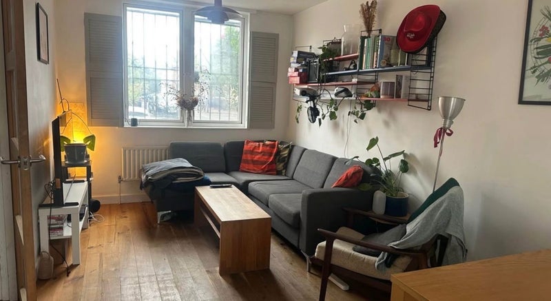 Room Grand Union Crescent in Greater London
