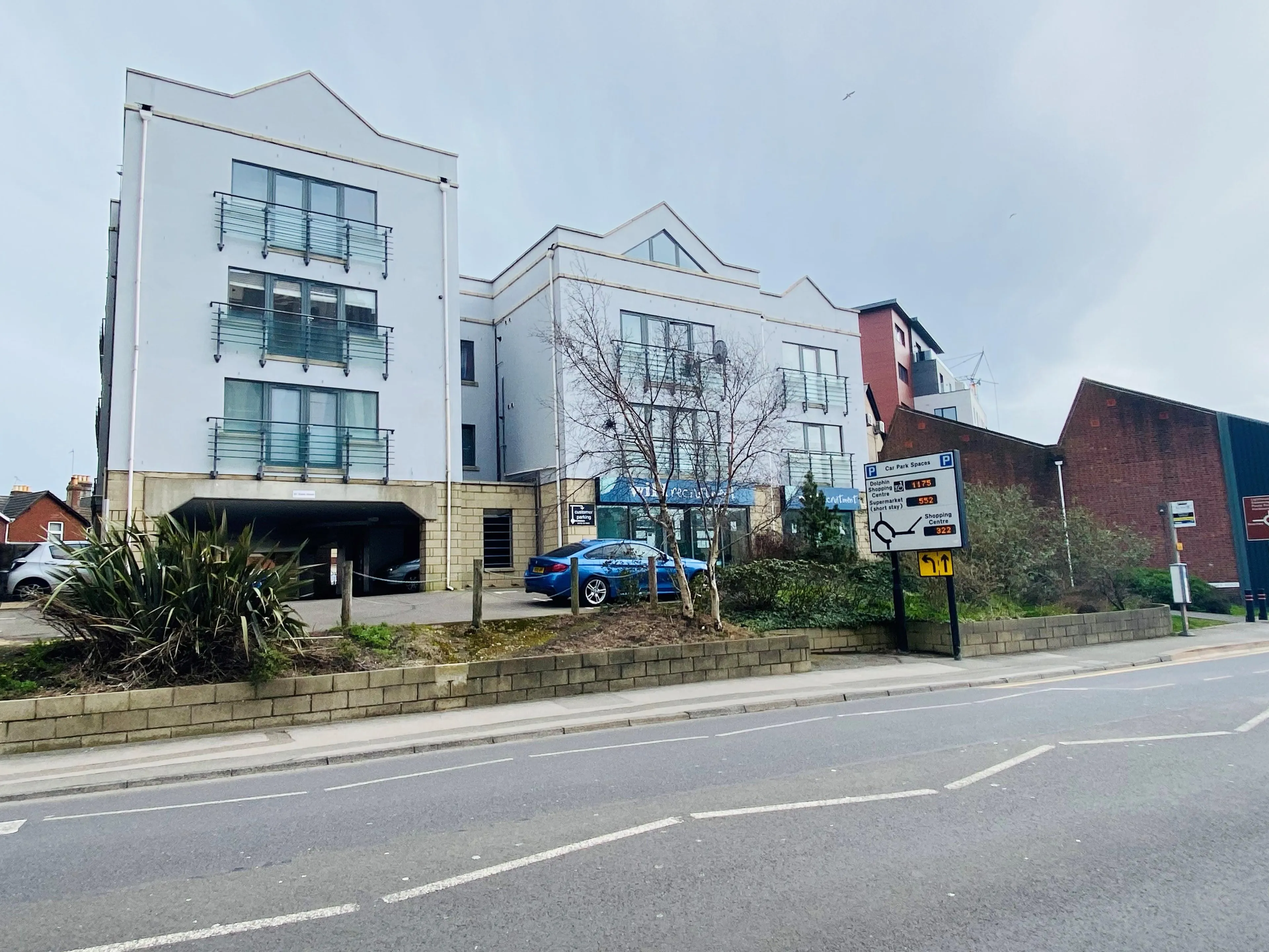 Flat Denmark Road in Poole