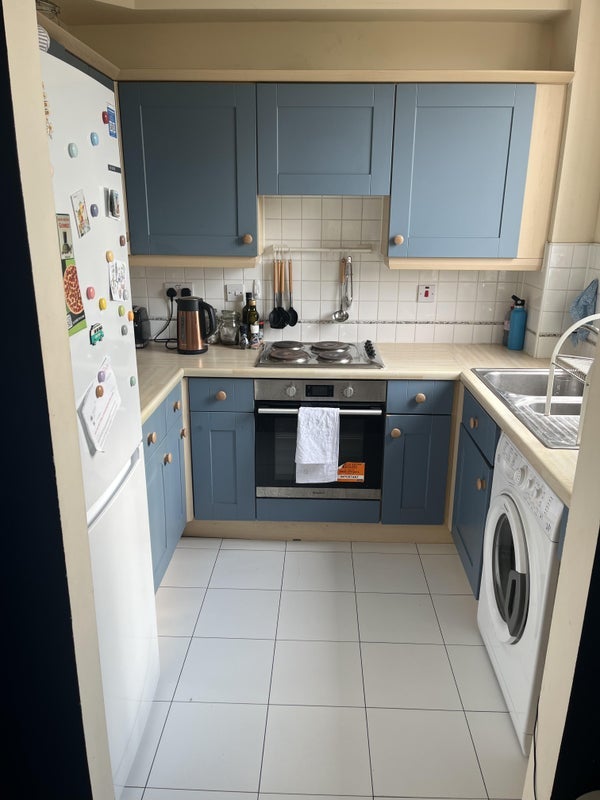 Room Middleton Road in Greater London