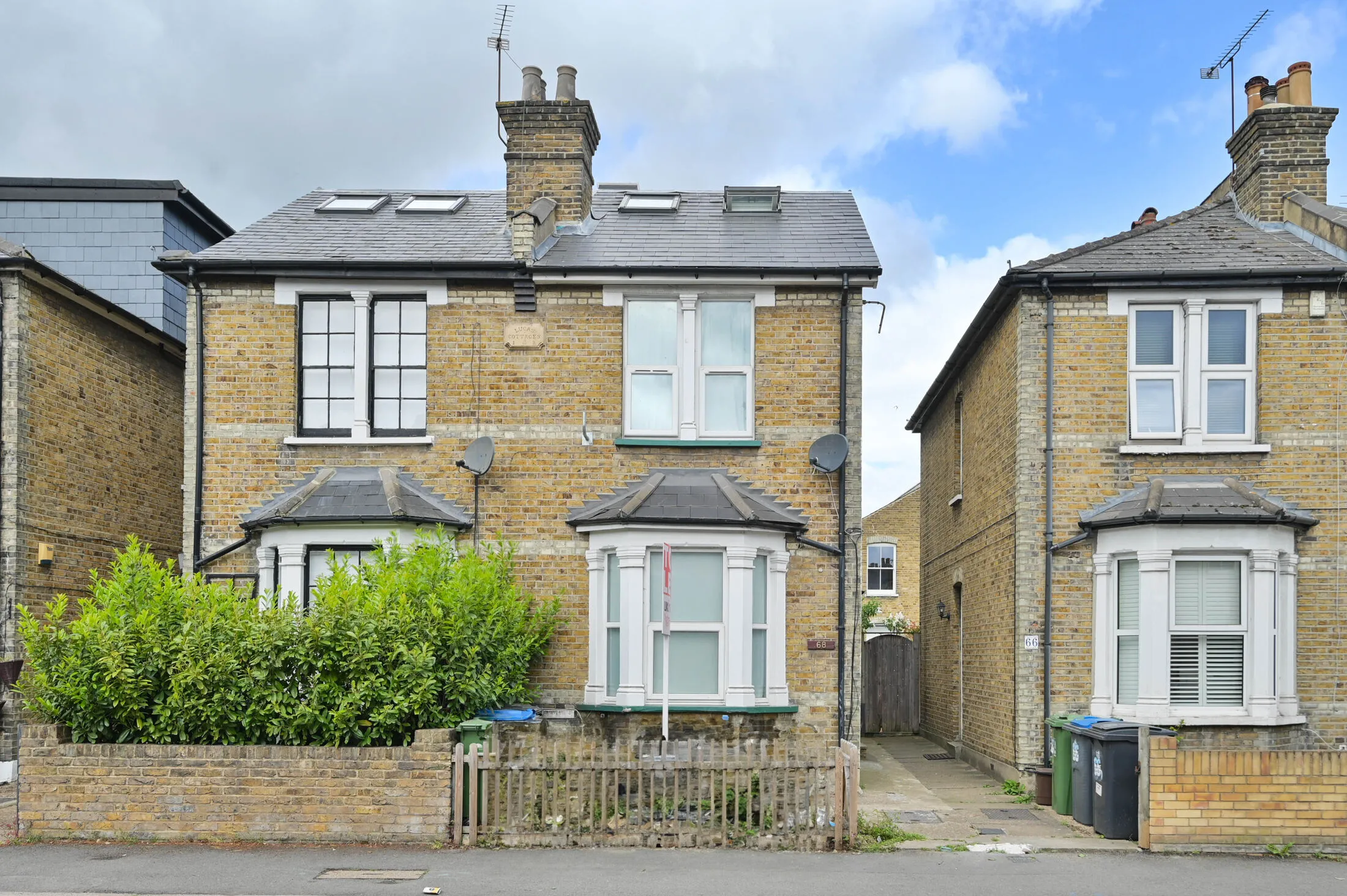 Flat Villiers Road in Greater London