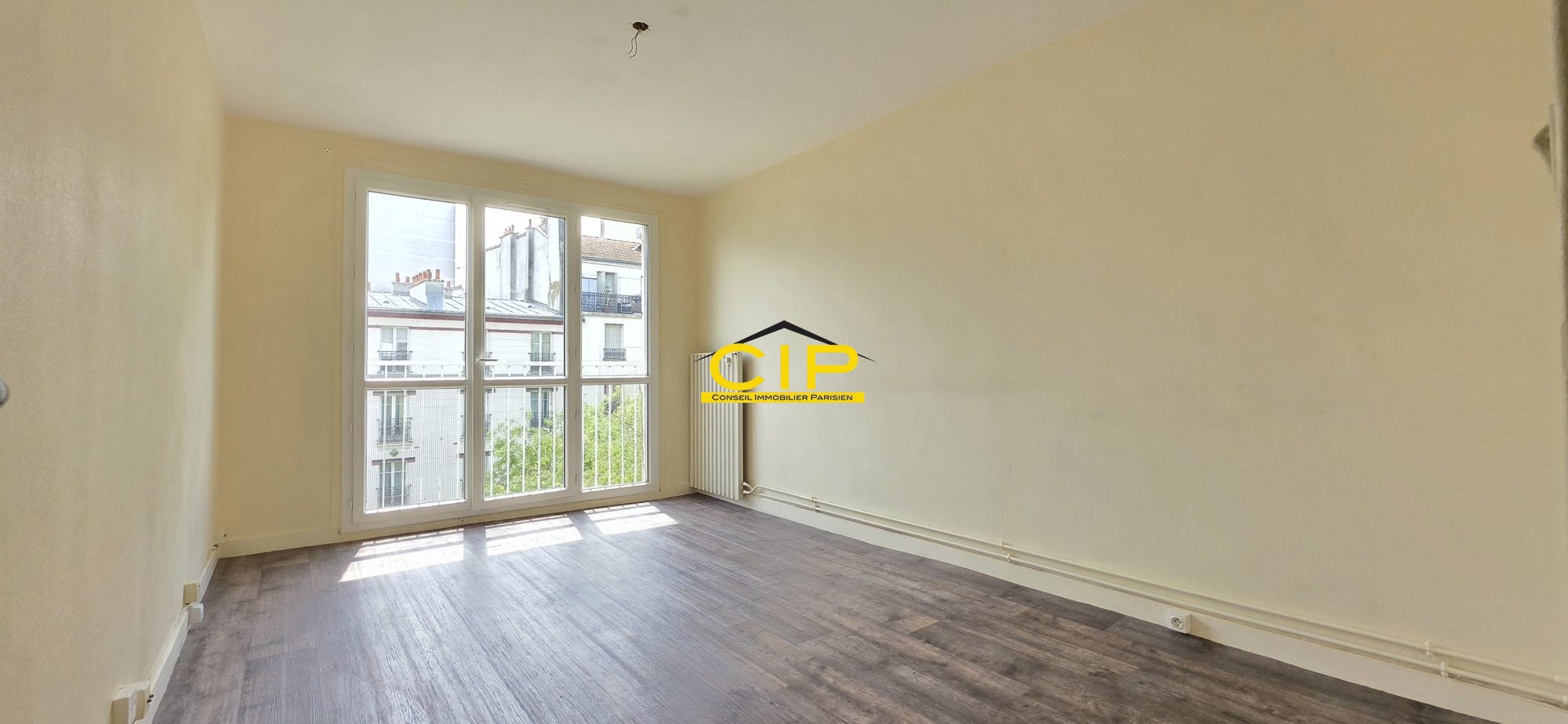 Flat Rue de Belleville in Paris