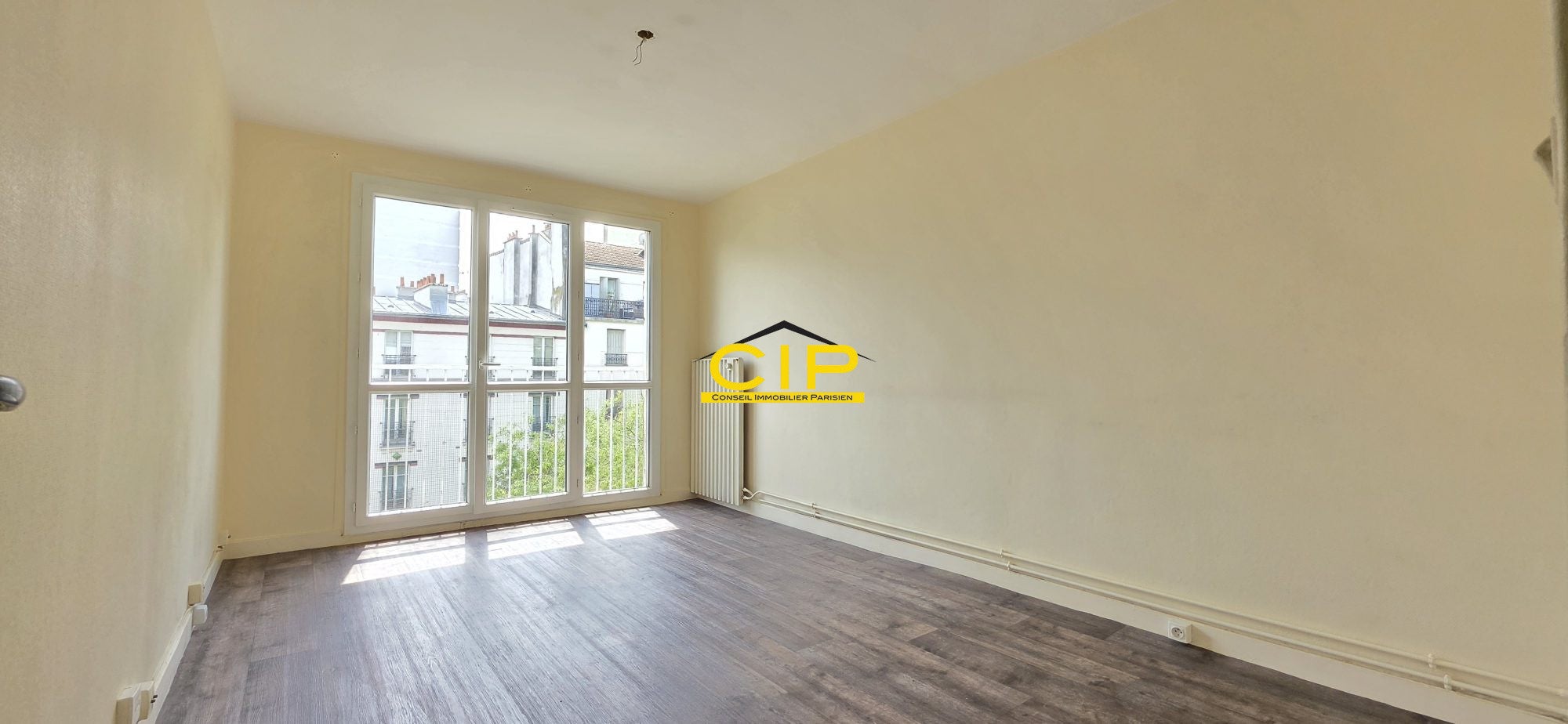 Flat Rue de Belleville in Paris