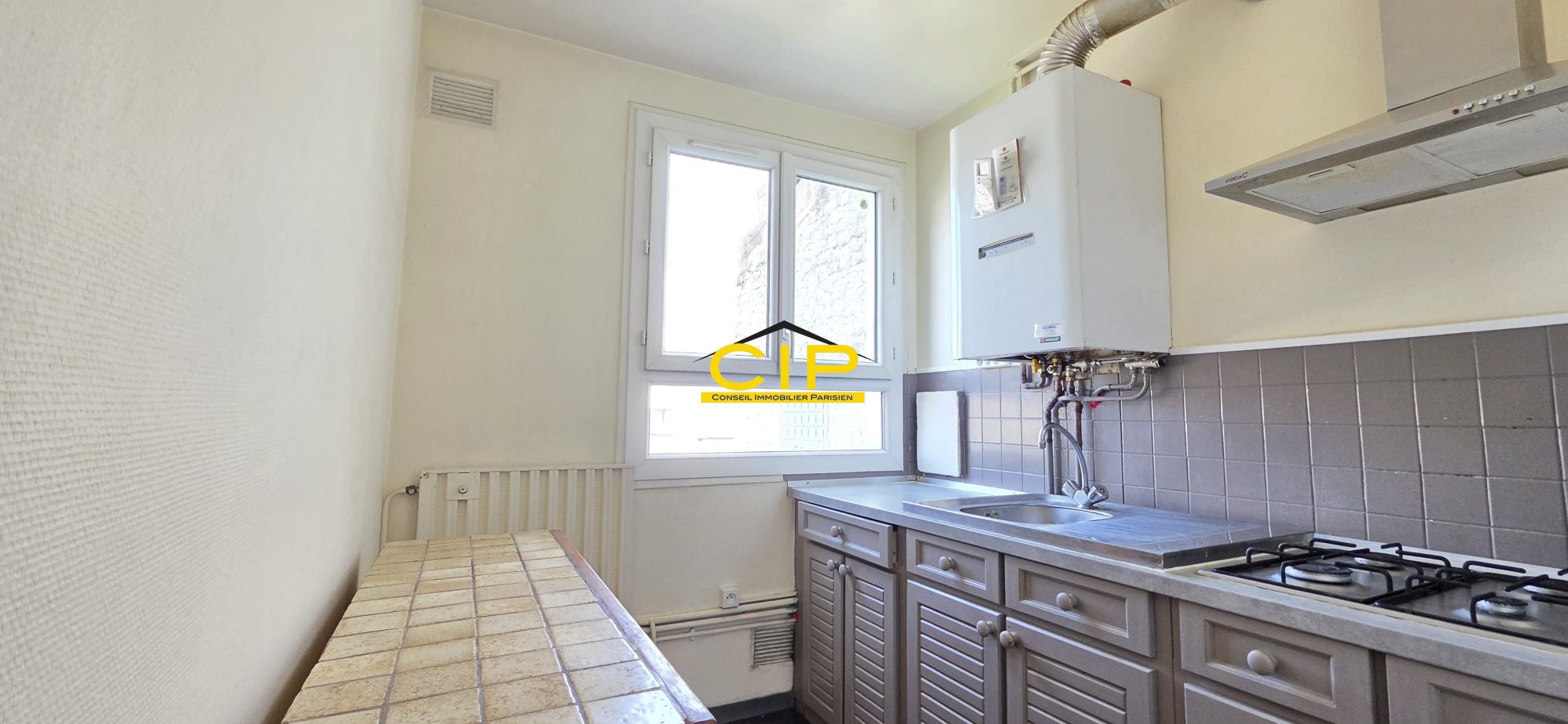 Flat Rue de Belleville in Paris