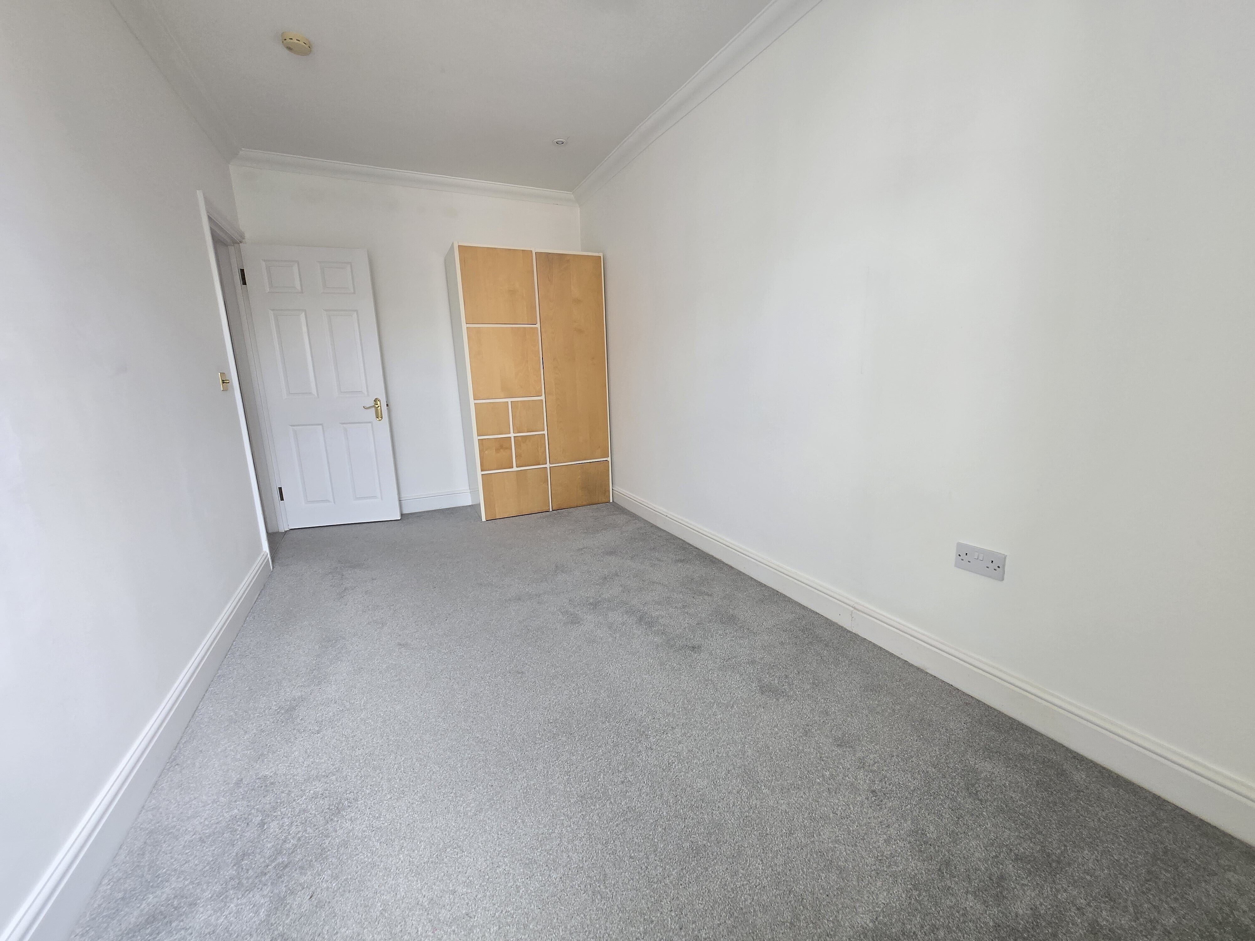 Flat Sackville Gardens in Portslade by Sea