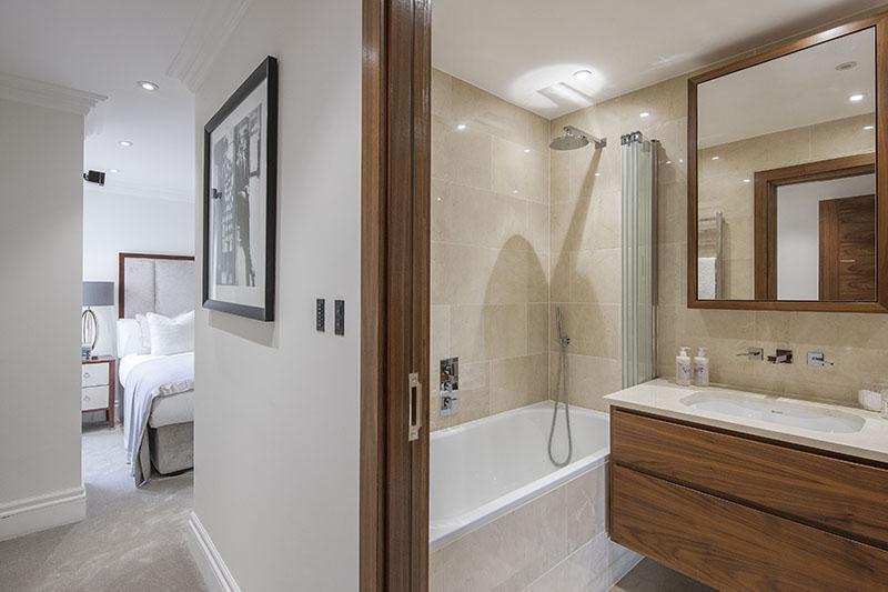 Flat Kensington Gardens Square in City of Westminster