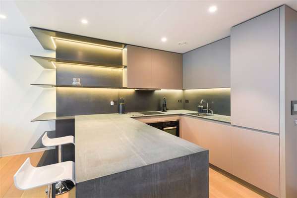 Flat Bressenden Place in City of Westminster