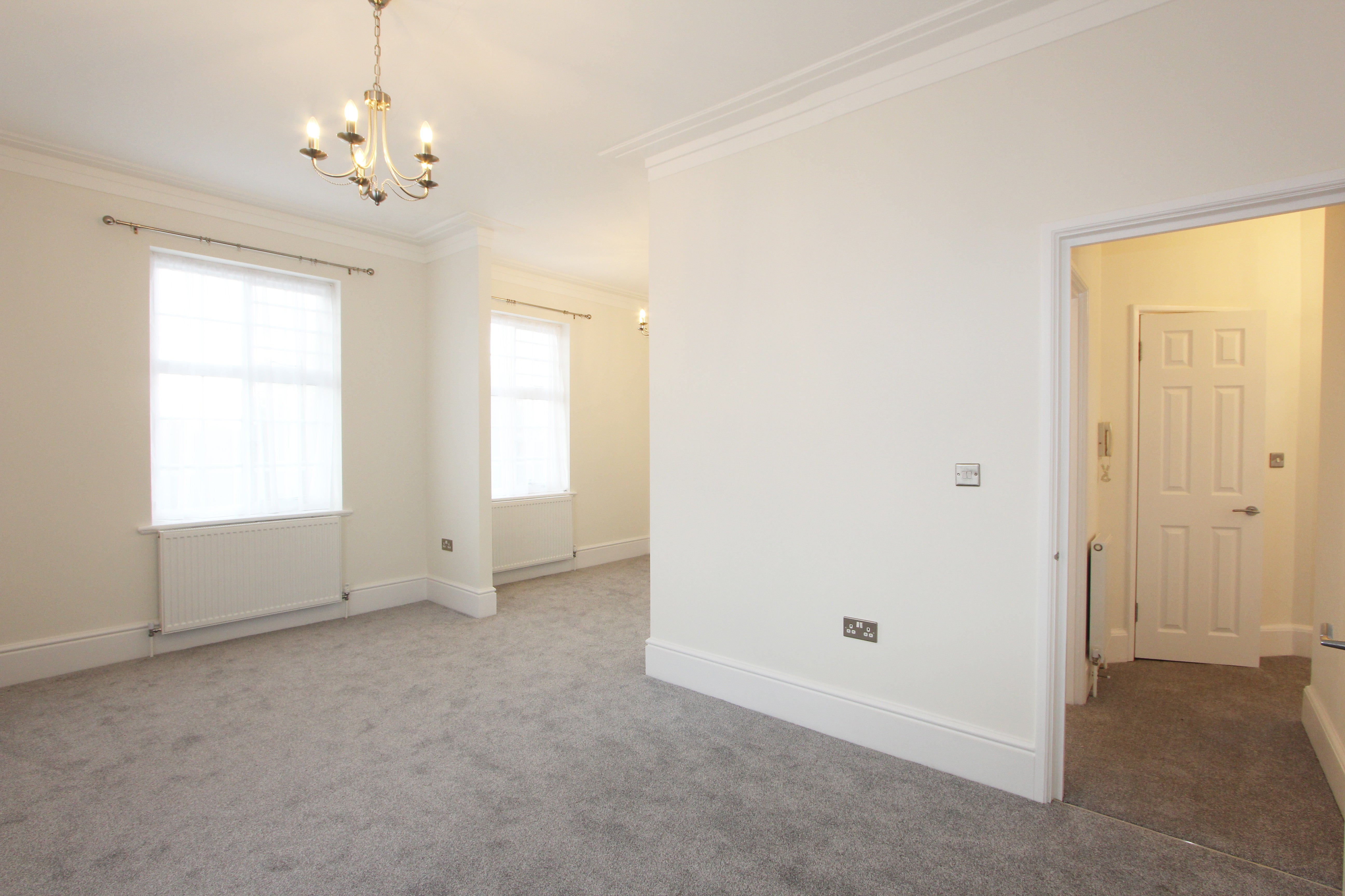 Flat St Albans Lane in Greater London