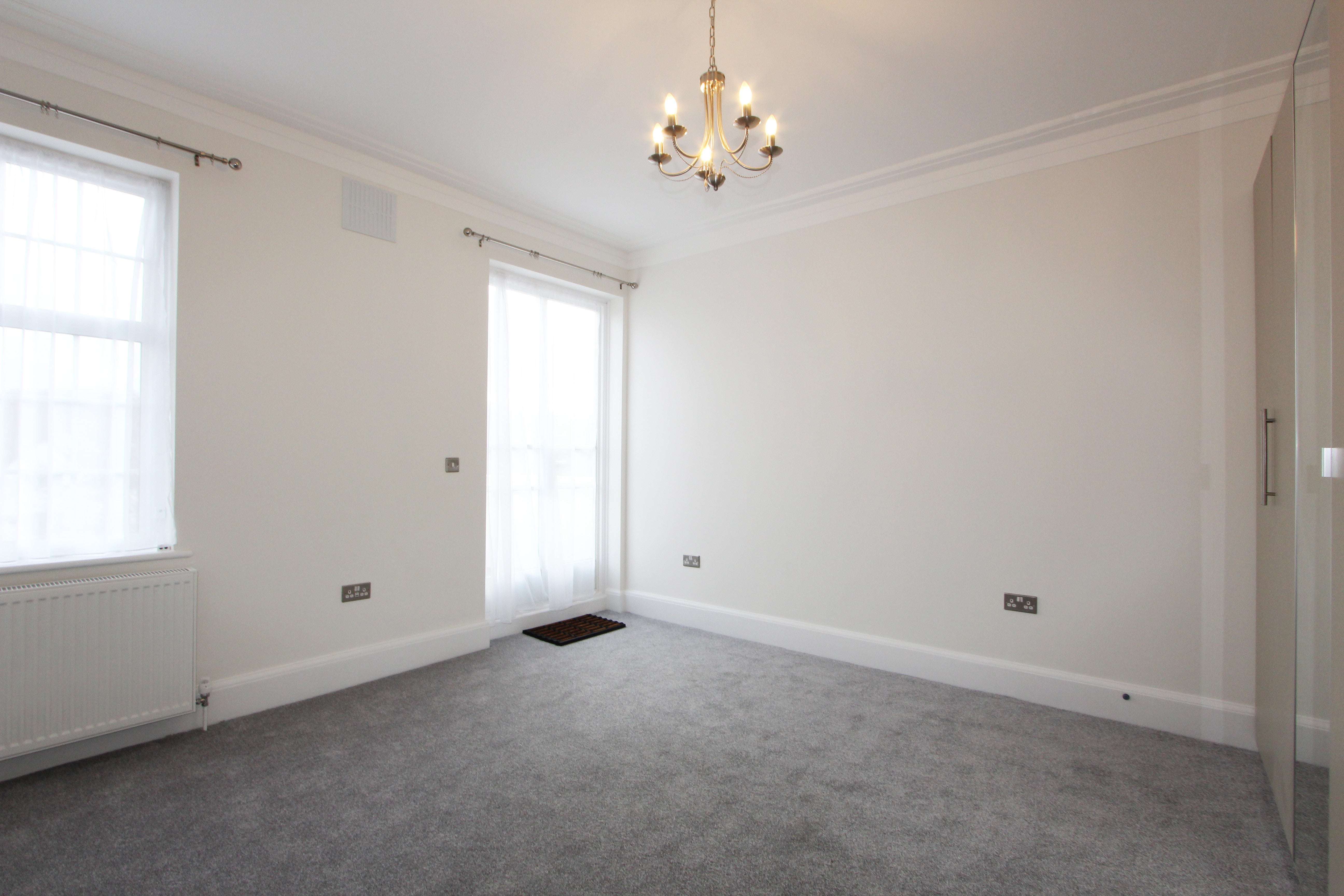 Flat St Albans Lane in Greater London