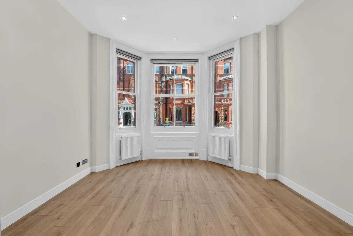 Flat Draycott Place in Greater London