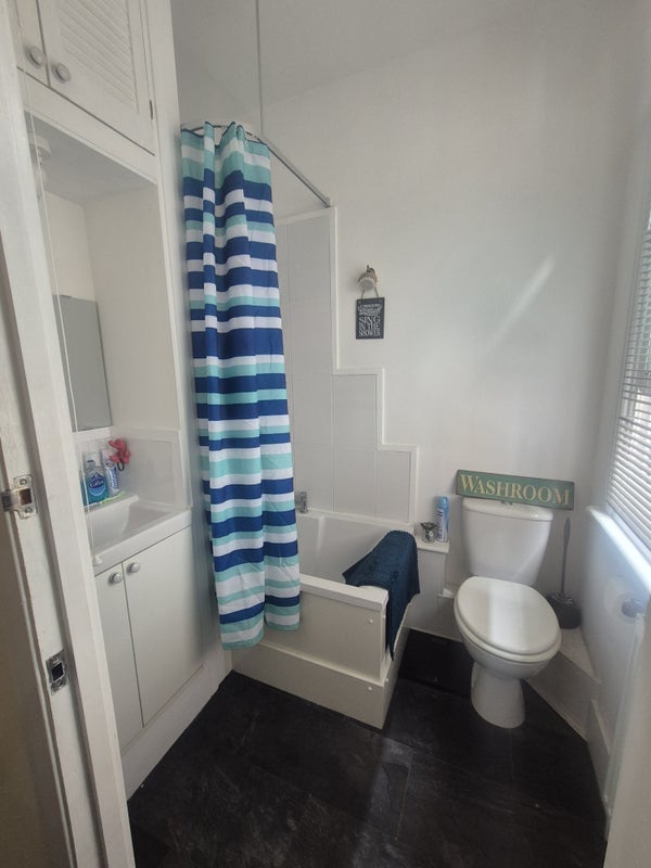 Room Chillerton Road in Greater London