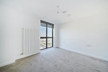 Flat Cambridge Road in Greater London