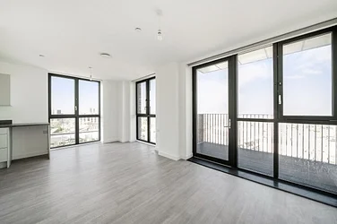 Flat Cambridge Road in Greater London