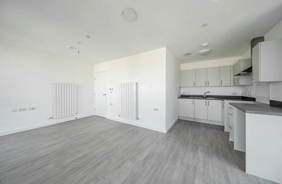 Flat Cambridge Road in Greater London