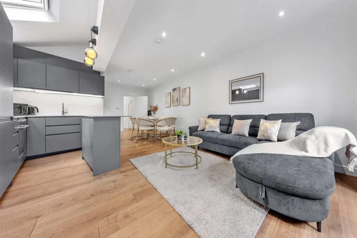 Flat Brook Drive in Greater London