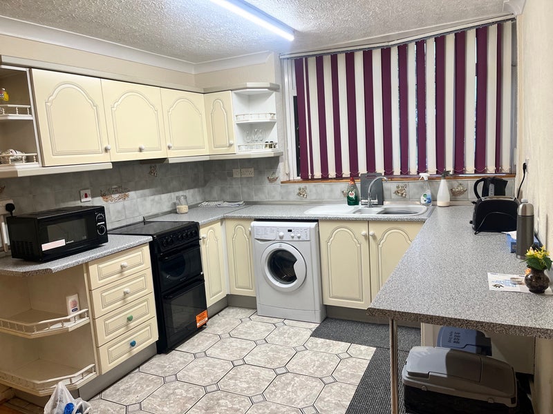 Room Chelmsley Road in Metropolitan Borough of Solihull