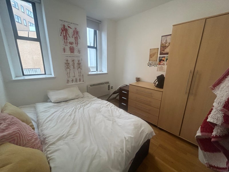 Room Fieldgate Street in Greater London