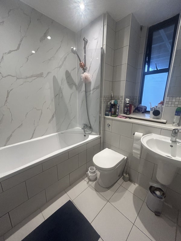 Room Fieldgate Street in Greater London
